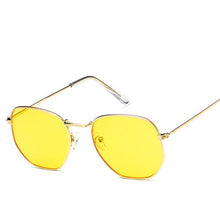 Load image into Gallery viewer, Classic Vintage Sunglasses