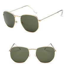 Load image into Gallery viewer, Classic Vintage Sunglasses